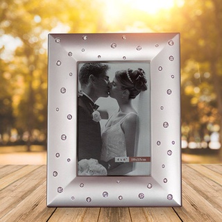 P/FE4DV46-FA กรอบรูปคลาสสิค ประดับเม็ดคริสตัล ขนาด 4x6 นิ้ว สำหรับเก็บทุกภาพความทรงจำ เช่น ภาพงานแต่งงาน