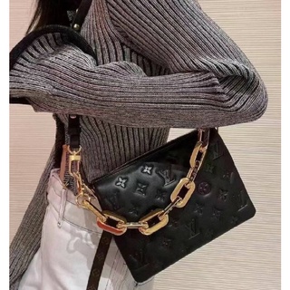 พร้อมส่ง LOUIS VUITTON COUSSIN BB ORIGINAL 21 CM. อะไหล่โซ่สีทองตกแต่งด้วยลาย LV