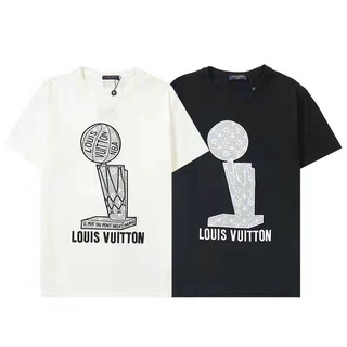 [S-5XL]เสื้อยืดแขนสั้นลําลอง ผ้าฝ้าย ปักลายตัวอักษร L พลัสไซซ์ สไตล์คลาสสิก แฟชั่นสําหรับผู้ชาย และผู้หญิง