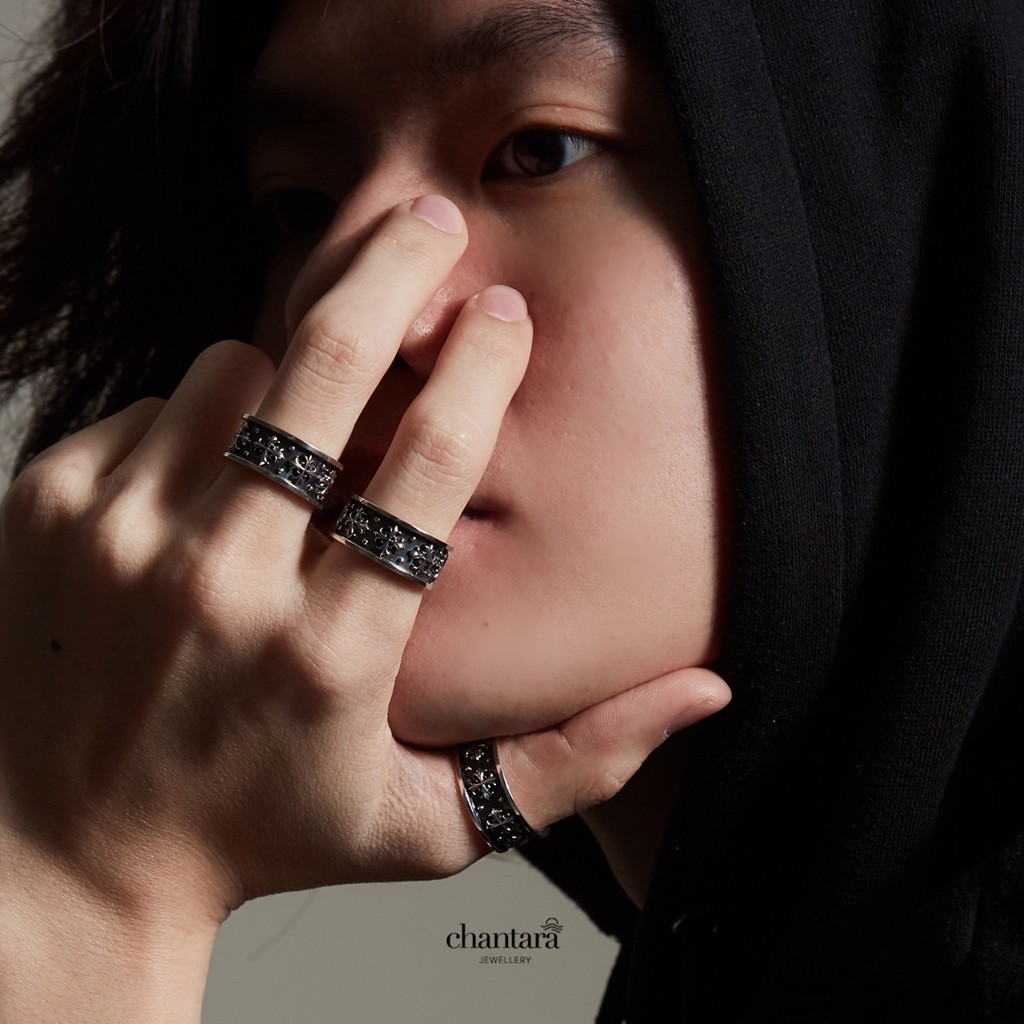 แหวนรมดำ-แหวนแฟชั่น-แหวน-เครื่องประดับชาย-แหวนชาย-crucifix-ring-แหวนโรมัน-แหวนหน้ากว้าง-แหวนวินเทจ-ฟรีผ้าเช็ดแหวน