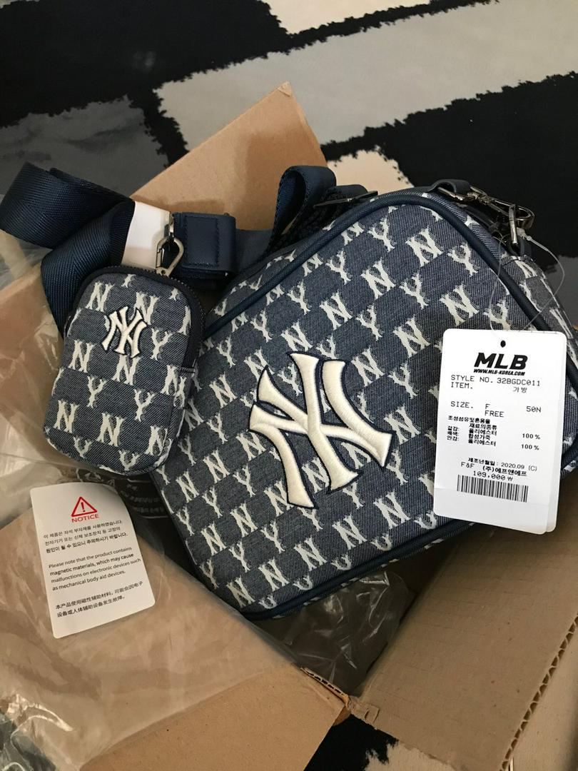 MLB Monogram NY New York Yankees Crossbody Bag Blue 32BGDC011-50N