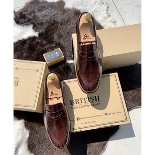 ภาพหน้าปกสินค้าBritish รองเท้าหนังโลฟเฟอร์ รุ่น Premium Split toe Penny Loafer (Brown) ที่เกี่ยวข้อง