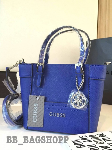 guess-saffiano-mini-cross-body-bag-สีน้ำเงิน-outlet