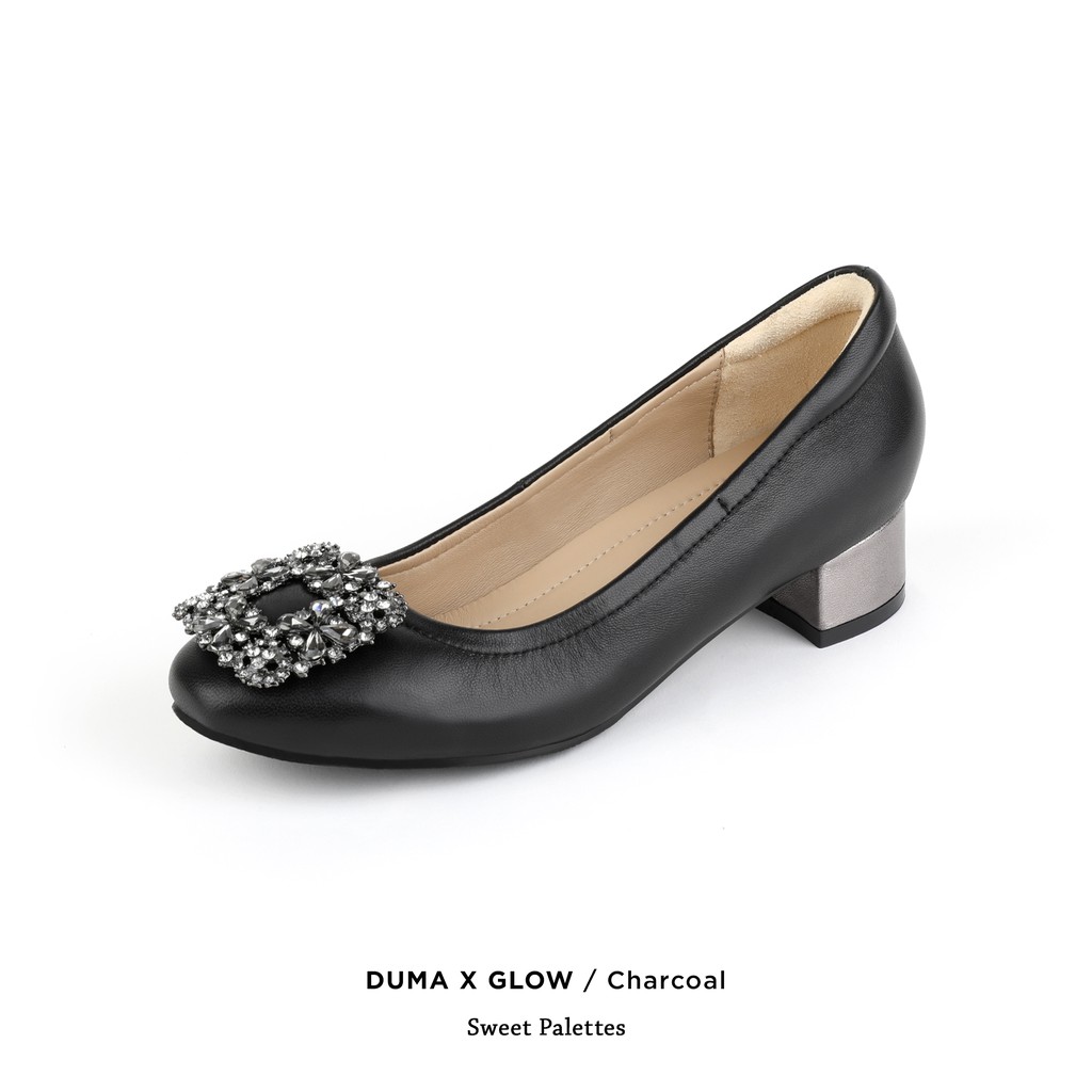 ภาพหน้าปกสินค้าSweet Palettes รองเท้าหนังแกะ DUMA X Glow Charcoal/Gun Metal จากร้าน sweetpalettes บน Shopee