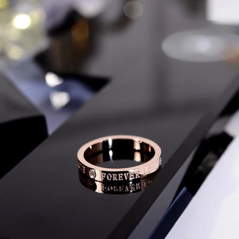 แหวนแฟชั่น-ประดับเพชร-รูปตัวอักษรภาษาอังกฤษ-แหวนเหล็กไทเทเนียม-ชุบทอง-18k-สีโรสโกลด์-เครื่องประดับ-สเตนเลส-กันน้ํา-ไม่ซีดจาง-ไม่ทําให้เกิดอาการแพ้