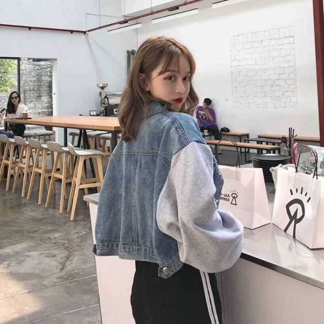 แจ็คเก็ตยีนส์แขนเทาทรงครอป-แบบฮอตฮิต
