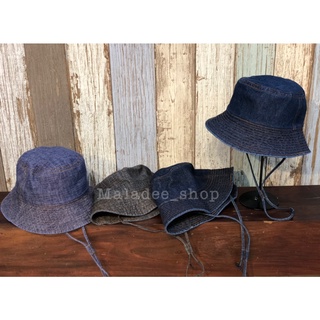 ภาพขนาดย่อของภาพหน้าปกสินค้าหมวกบัคเก็ตผ้ายีนส์ หมวกยีนส์ฟอก หมวกวินเทจ-มีสายคล้องคอ จากร้าน maladee_shop บน Shopee
