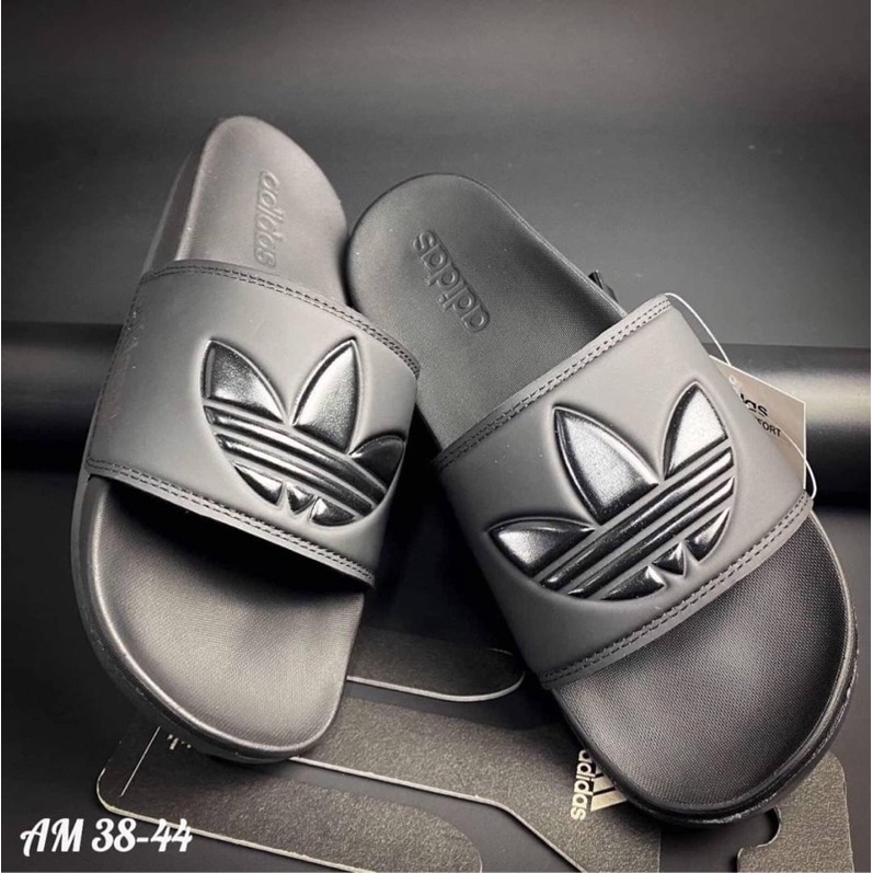 รองเท้าผ้าใบadidasใสสบาย