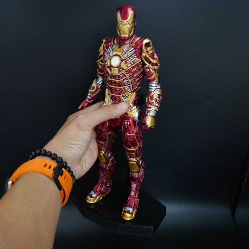 พร้อมส่ง-โมเดล-ironman-mark-41-ขนาด-1-6-หรือ-30-cm-งาน-crazy-toys-ตัวใหญ่-สวยมากๆ-ราคาถูก