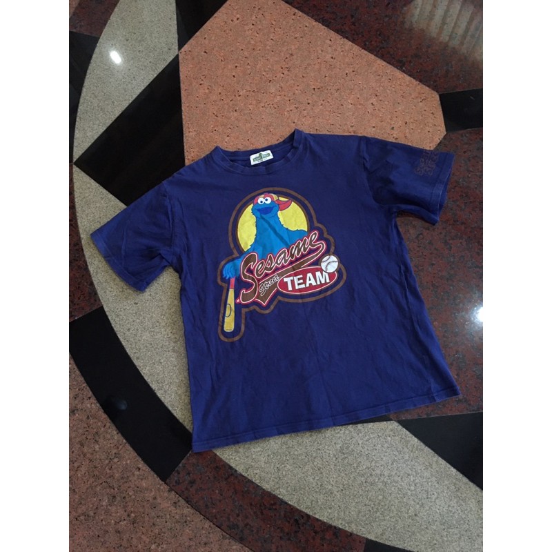 เสื้อยืดผ้าฝ้ายพิมพ์ลายขายดี-เสื้อ-vintage-2007-sesame-street-size-m-มือ2