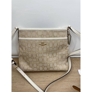 (ผ่อน0%) กระเป๋าสะพายข้าง COACH FILE CROSSBODY IN SIGNATURE JACQUARD F29960 ลายซี สีขาว