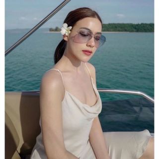 สายเดี่ยวคอถ่วง ผ้าซาติน