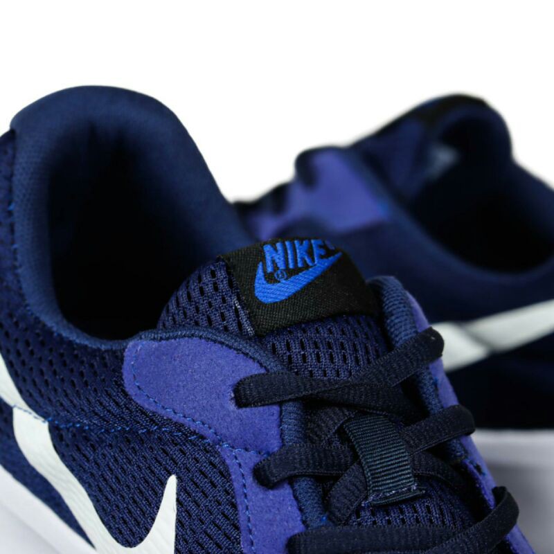 รองเท้าผ้าใบ-nike-tanjun-สีขาว