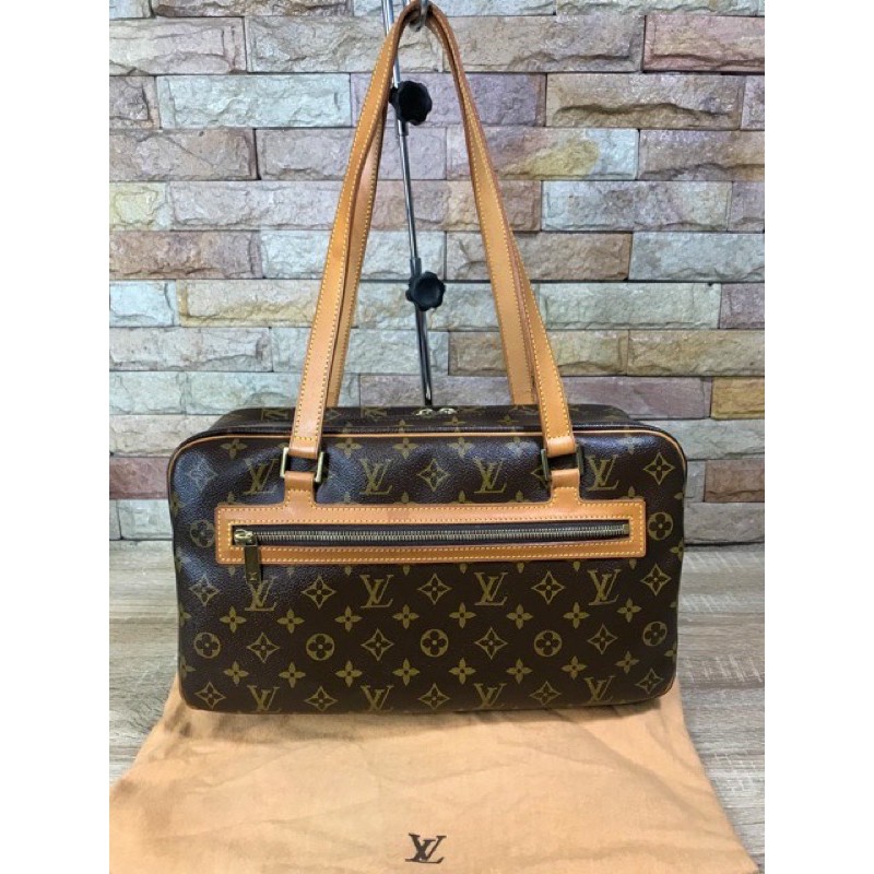 Louis Vuitton monogram Cite GM Shoulder bag มือสอง แท้ 100%