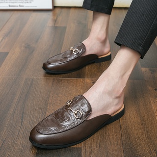 ภาพหน้าปกสินค้ารองเท้าโลฟเฟอร์ผู้ชายเปิดส้น 45 46 รองเท้าหนังผู้ชายสีน้ำตาล รองเท้า หนัง ผู้ชาย เปิดส้น ที่เกี่ยวข้อง