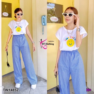 TW14852 Set 2 ชิ้น เสื้อยืดคอกลม ไหล่ล้ำ เนื้อผ้าคอตตอน ลายยิ้ม + กางเกงขายาว เอวสม็อก ลายสก็อต ปลายขาผ่าข้าง มีซับใน