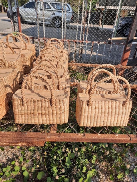 natural-woven-bags-กระเป๋าสาน-กระเป๋าผักตบชวา-งานแฮนด์-เมดของขวัญ-ของฝาก-ของชำร่วย-handmade-bag