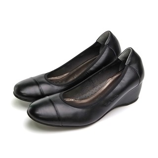 ราคาPierre Cardin รองเท้าผู้หญิง รองเท้าส้นสูง นุ่มสบาย ผลิตจากหนังแท้ สีดำ รุ่น 27WC448