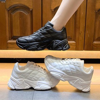 ภาพหน้าปกสินค้ารองเท้าเบาจิ baoji ผู้หญิง ลองเท้าผ้าใบผู้หญิง ร้องเท้าผ้าใบผู้หญิง รองเท้าผ้าใบสตรี รองเท้าไซส์ใหญ่ 41 45 ที่เกี่ยวข้อง