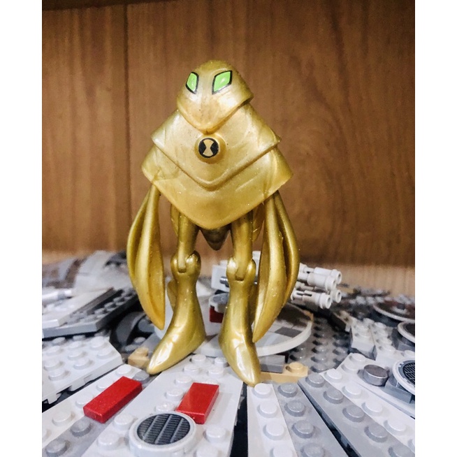 Loose Ben 10 Ultimate Alien Special Edition Action Figure - Amphibian ...
