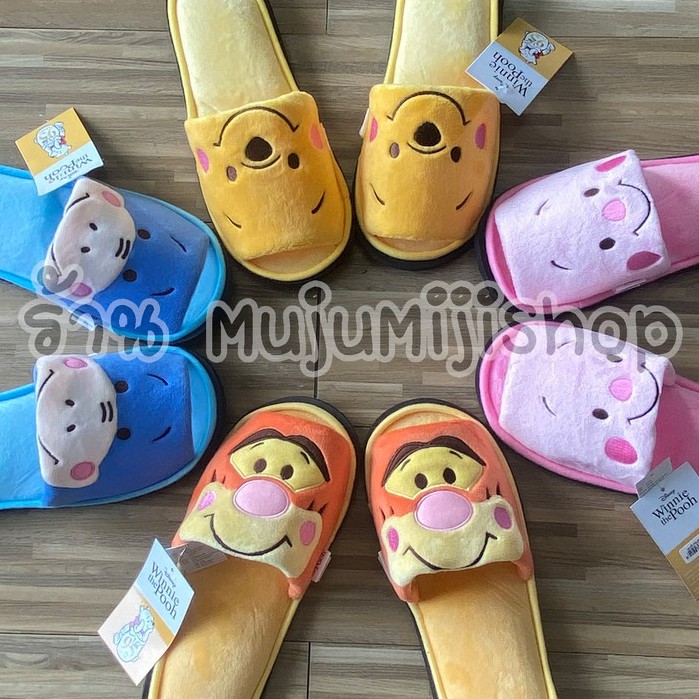 ภาพหน้าปกสินค้ารองเท้าใส่ในบ้านหมีพู พิกเล็ต ทิกเกอร์ อียอร์ Pooh Piglet Tigger Eeyore รุ่นใหม่ พื้นบาง ผ้านุ่ม จากร้าน mujumijishop บน Shopee
