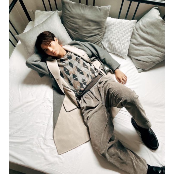 พร้อมส่ง-esquire-hongkong-ปก-วิน-เมธวิน-ไบร์ท-วชิรวิชญ์-ชำระปลายทางได้