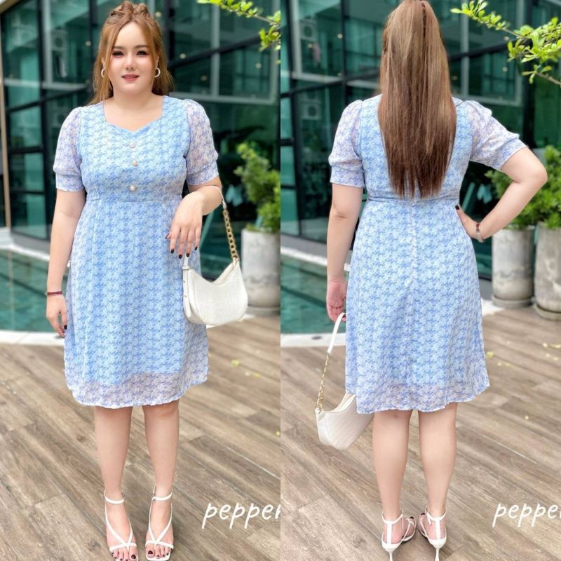 เดรสสาวอวบ-ไซส์-3xl-6xl-เดรสชีฟองมุกเนื้อดี-พริ้วๆลายดอกเล็ก-แต่งกระดุมมุก-นางแบบใส่งานจริง