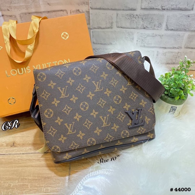 กระเป๋าหลุยส์ผู้ชาย-ไซค์10-louisvuitton-กระเป๋าสะพายข้างผู้ชาย-ลายหลุยส์