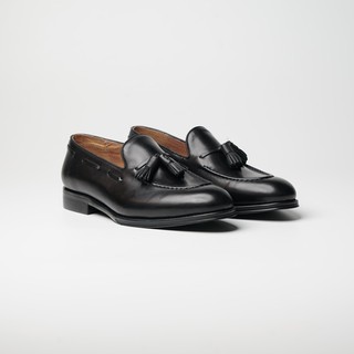 Julietta - Tassel Loafer Shoes Calfakin in Black รองเท้าหนัง Juliettabkk