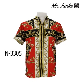 สินค้า (ใส่โค๊ด SV6JUNE ลดทันที 60.-)⚡ ส่งฟรี⚡เสื้อเชิ้ตอาเสี่ย งานต่อลาย Mr-Junko  ผ้าซาติน นิ่มใส่สบายไม่ร้อน N-3305