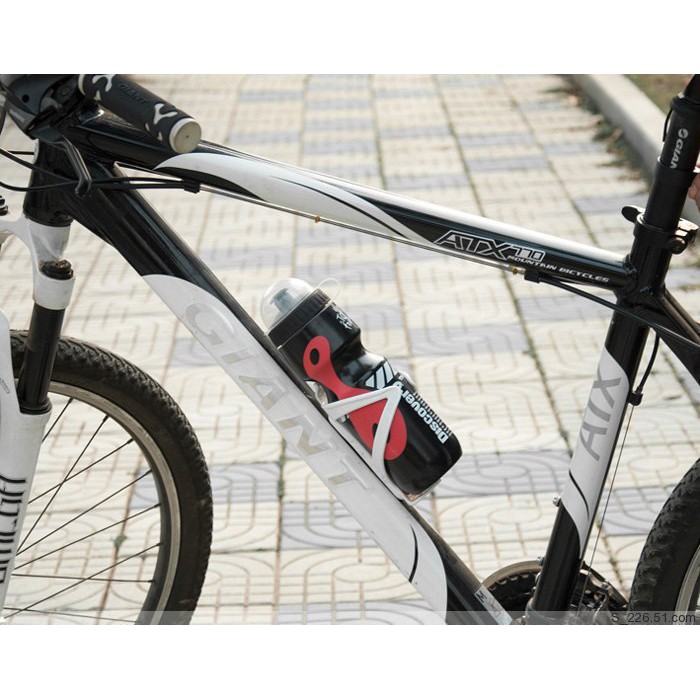 ภาพสินค้าlee bicycle กระบอกน้ำ น้ำหนักเบาพกพาสะดวก ความจุ650 มล (กระบอกสีดำ) จากร้าน leebicycle บน Shopee ภาพที่ 2