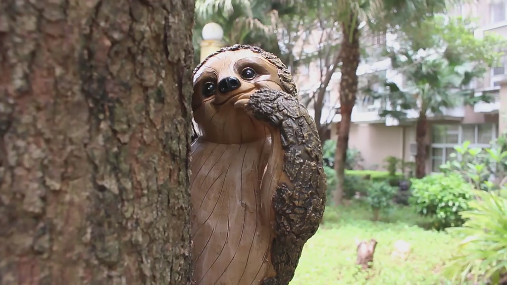 สวน-peeker-sloth-ประติมากรรมที่น่ารักนวัตกรรมการจำลองเรซิ่นกันน้ำยาวนานต้นไม้-hugger-รูปปั้น-plutostyle