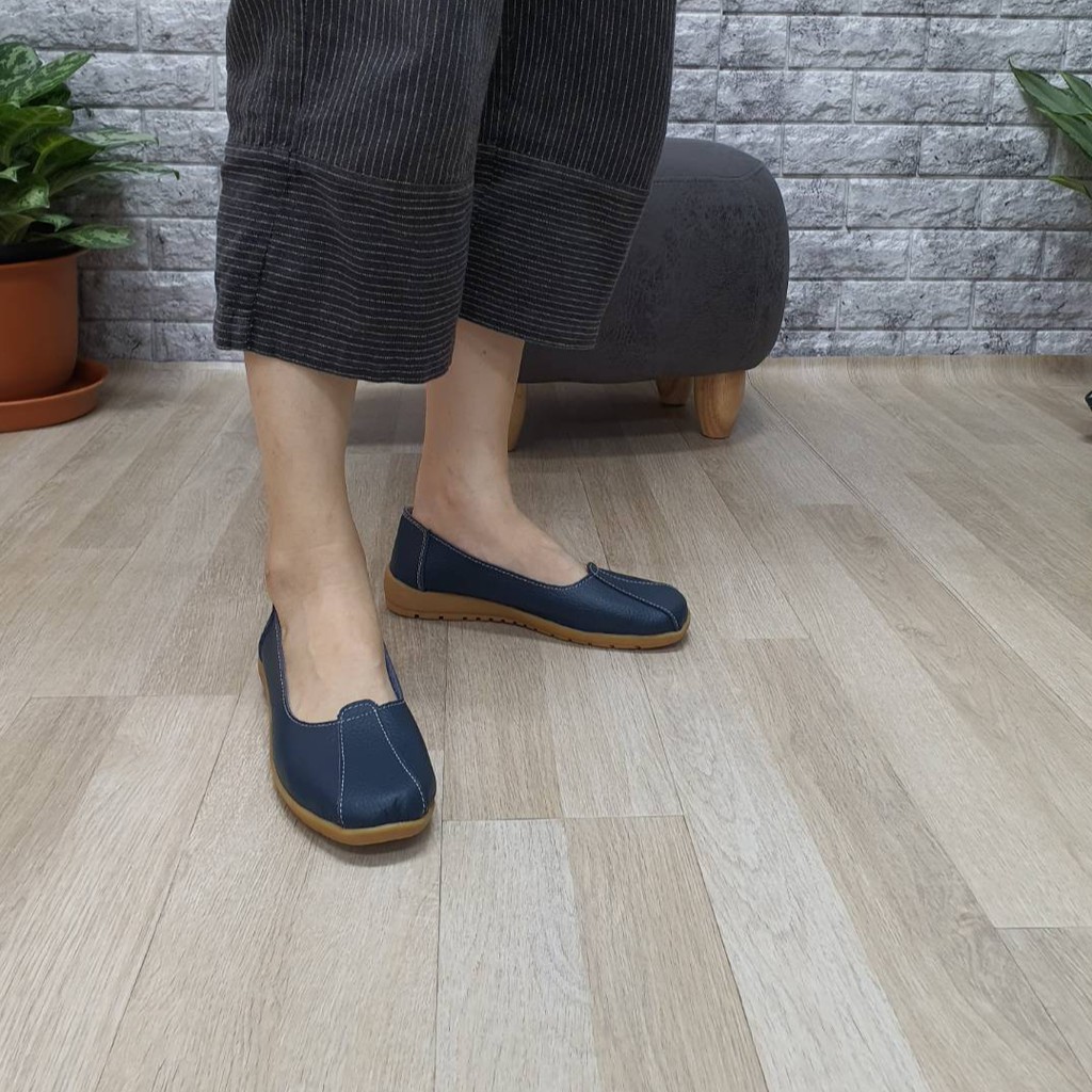 82-004รองเท้าหนังแท้ไซส์36-41มีหลายสีพืื้นเตี้ย