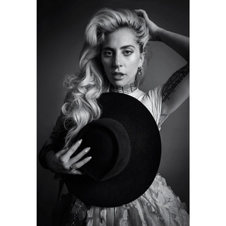 โปสเตอร์ Lady Gaga เลดีกาก้า Poster แต่งคอนโด ตกแต่งห้อง รูปภาพติดห้อง รูปภาพ ตกแต่งผนัง ของขวัญ โปสเตอร์ติดผนัง ของสะสม