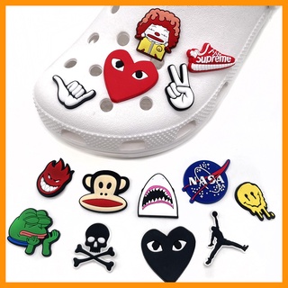 Crocs Jibbitz รองเท้าชายหาดพีวีซีแบบนุ่มหัวเข็มขัดการ์ตูนดอกไม้สําหรับตกแต่งสวน Diy