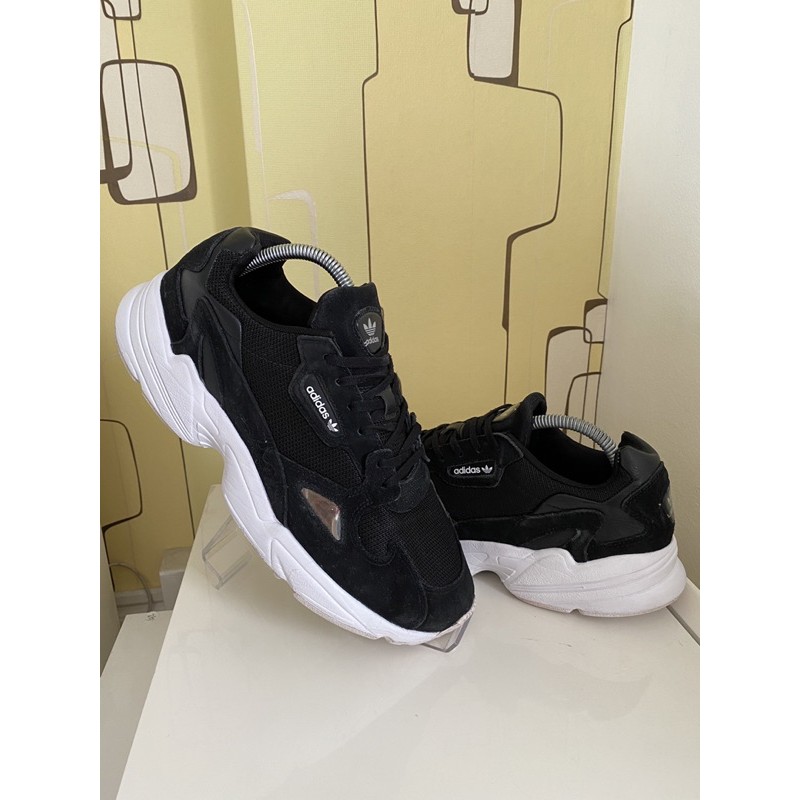 รองเท้า-adidas-falcon-size-42