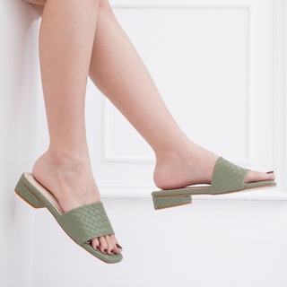 Blaze&Glam Lido In Pistachio รองเท้าแตะ ส้น 1 CM. หนังนุ่มมาก