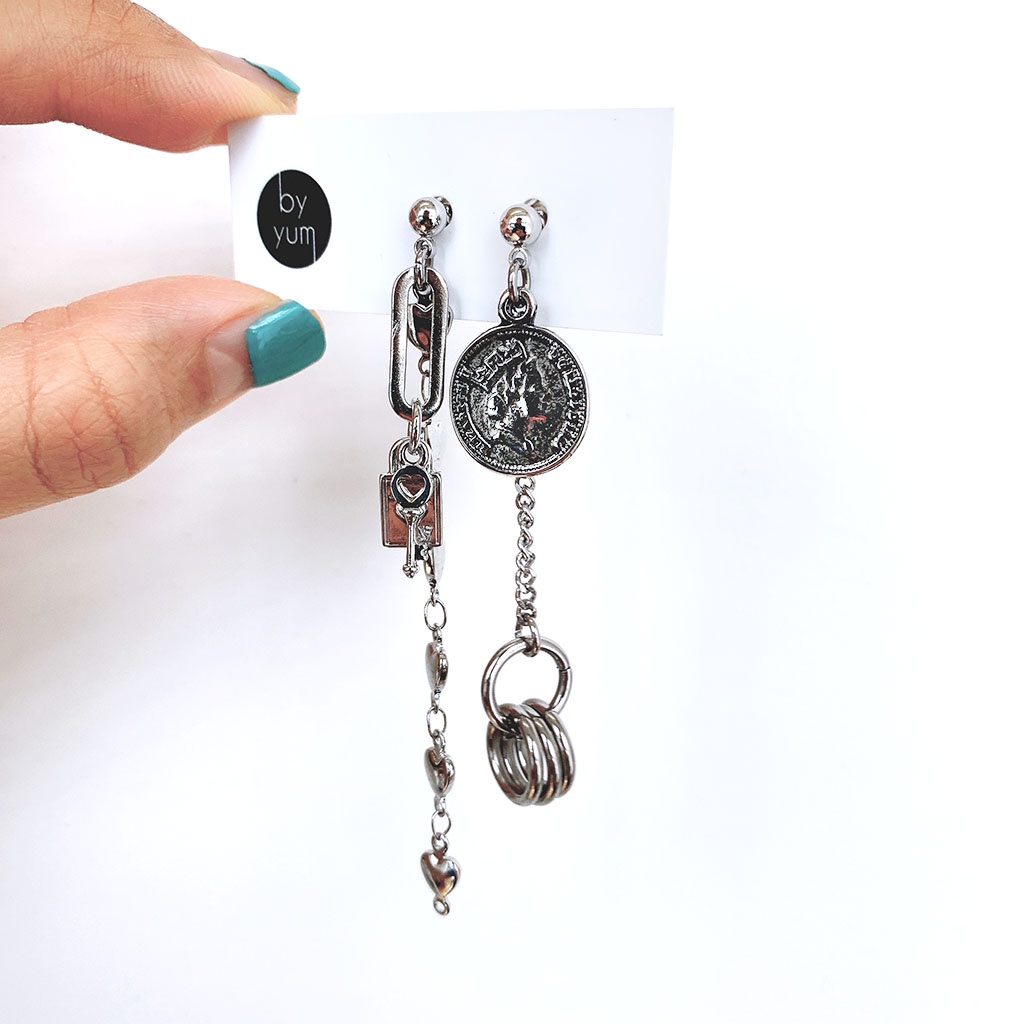 byyum-handmade-products-in-korea-coin-and-heart-chain-key-earrings
