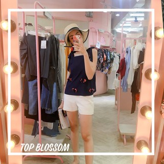 Arthitaya (Top blossom. navy blue เสื้อสายเดียวผูกโบว์)