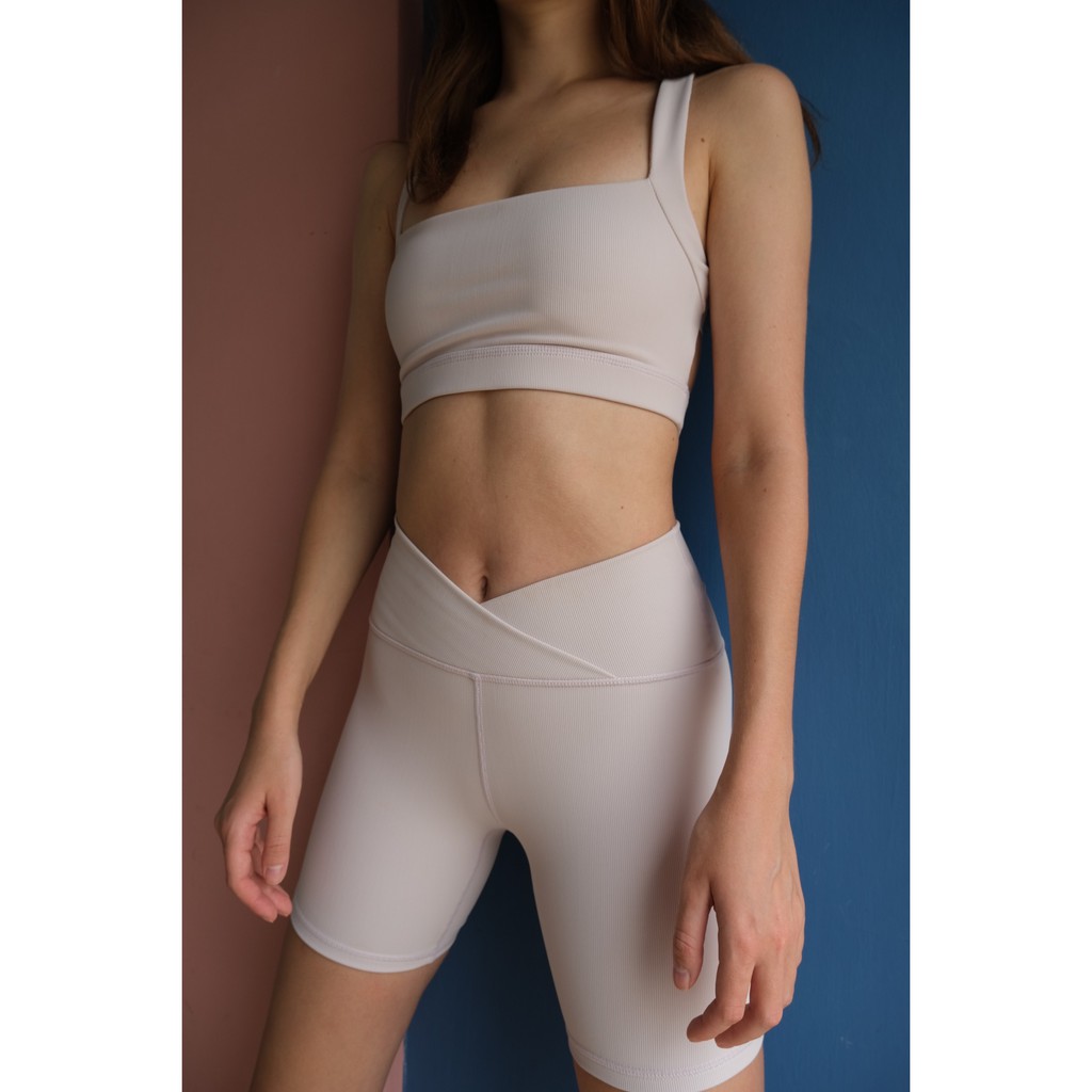 fatcryingclub-ribbed-v-bike-shorts-biker-legging-sportswear-activewear-yoga-pilates-woman