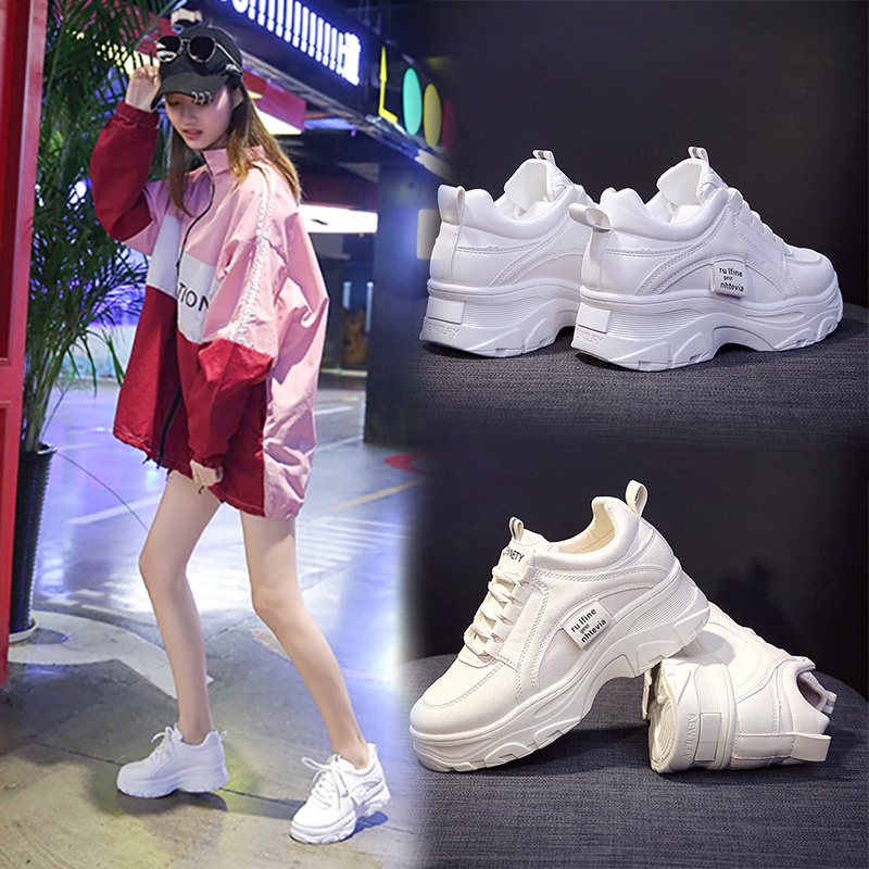 ภาพหน้าปกสินค้ารองเท้าผ้าใบ สไตล์เกาหลี สีขาว สำหรับผู้หญิง ส้นหนา SF3711