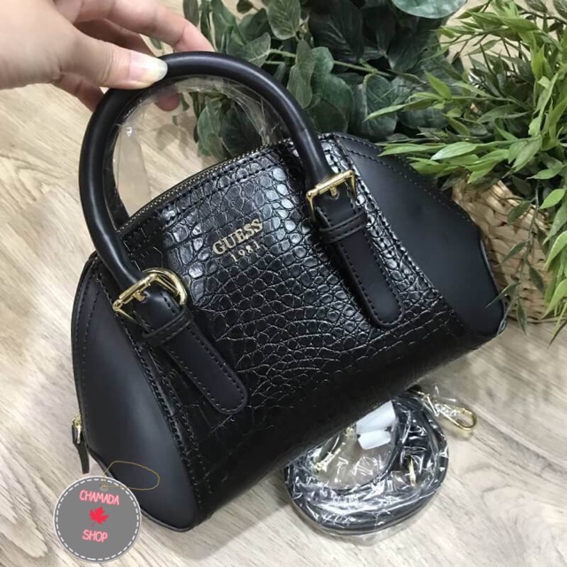 กระเป๋าสะพาย-guess-croc-shoulder-bag