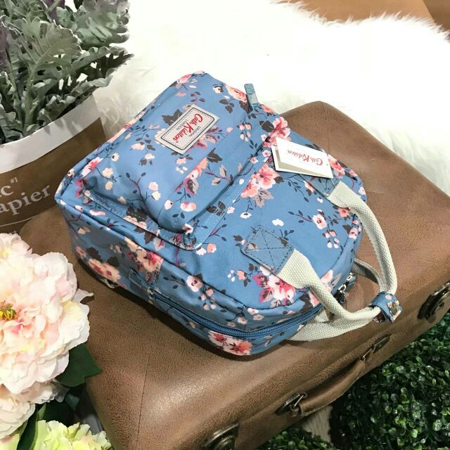 cath-kidston-mini-backpack-พร้อมส่งกระเป๋าเป้แบรนด์ดังสไตล์วินเทจ-วัสดุ-canvas-เคลือบพิมพ์ลายดอกไม้-เบอร์-4