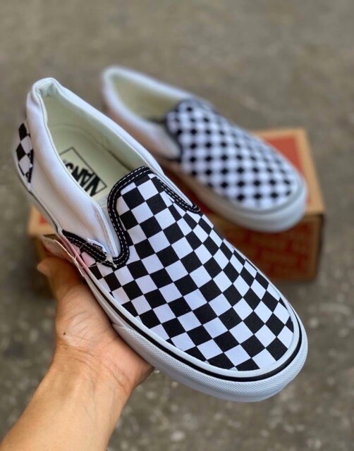 รองเท้า-มาใหม่-vans-checkerboard-slip-on-ตารางหมากรุก-ครีม-ดำ