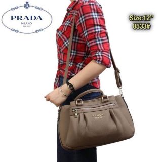 ยี่ห้อ   : PRADA
ขนาด : 12นิ้ว
เกรด  : พรีเมียม
ราคา  : 890฿ ส่งฟรี ลทบ
ภาพถ่ายจากสินค้าจริง
สนใจสอบถามได้ค่ะ