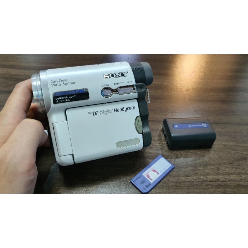 Sony Handycam DCRTRV22 เปิดติด ใช้ได้ มีแบตให้ ไม่มีที่ชาร์จ มีnight