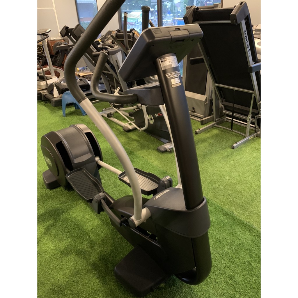 Vélo Elliptique TECHNOGYM Synchro Excite 700 SP Professionnel