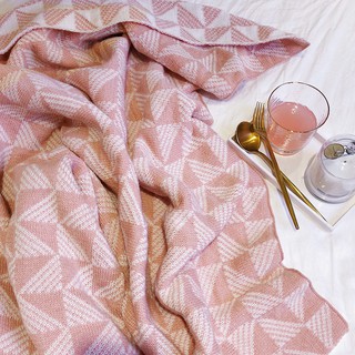 Nordic INS ห้องพักรูปแบบนุ่มตกแต่งถักโซฟาผ้าห่มสีชมพูปลายเตียงผ้าห่มผ้าห่มผ้าห่มผ้าห่มเตียงผ้าห่ม