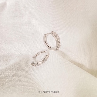 1st.November | Medium huggie earrings ต่างหูห่วงเพชร CZ เงินแท้925