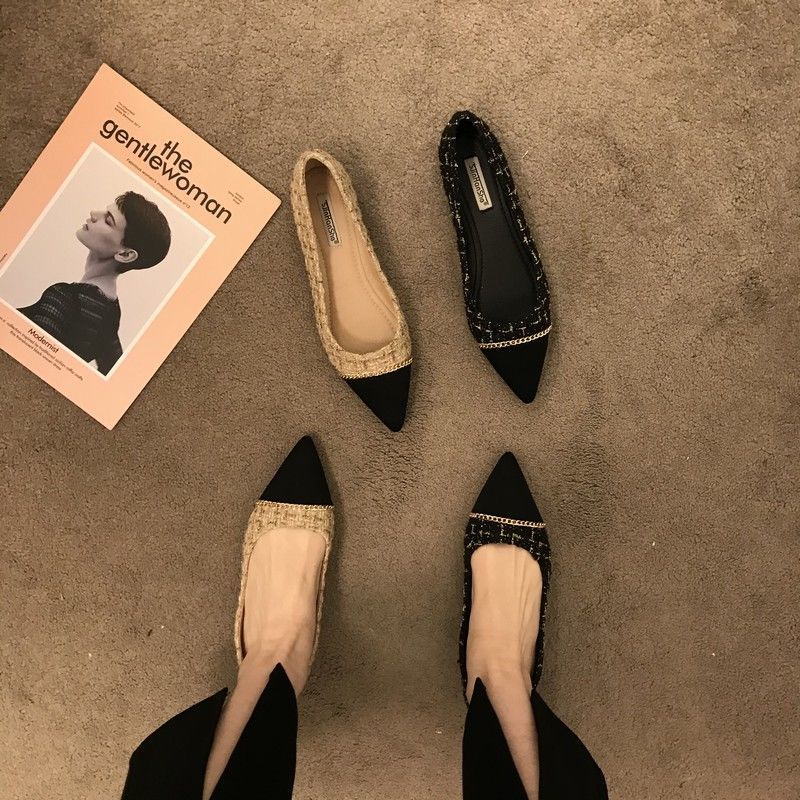 ภาพหน้าปกสินค้าใหม่โซ่รองเท้าผู้หญิง จับคู่สี รองเท้าแหลม รองเท้าส้นแบนสตรีเกาหลี รองเท้าวินเทจ จากร้าน rt6oi4bd6mwabhvb0rasfmj73256 บน Shopee